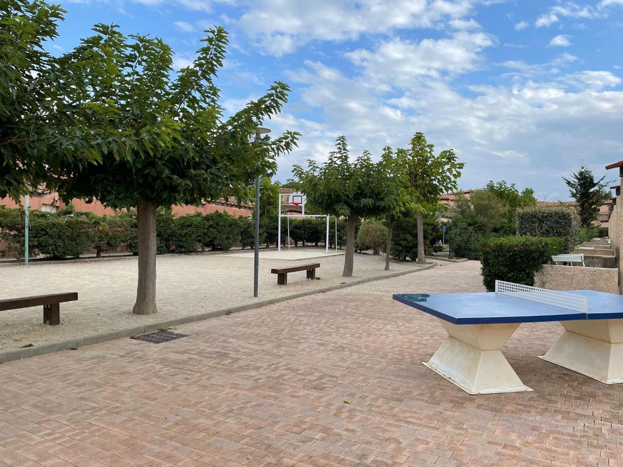 Villa 2 Etoiles Proche Plage Et Commerces Saint-Cyprien  Bilik gambar